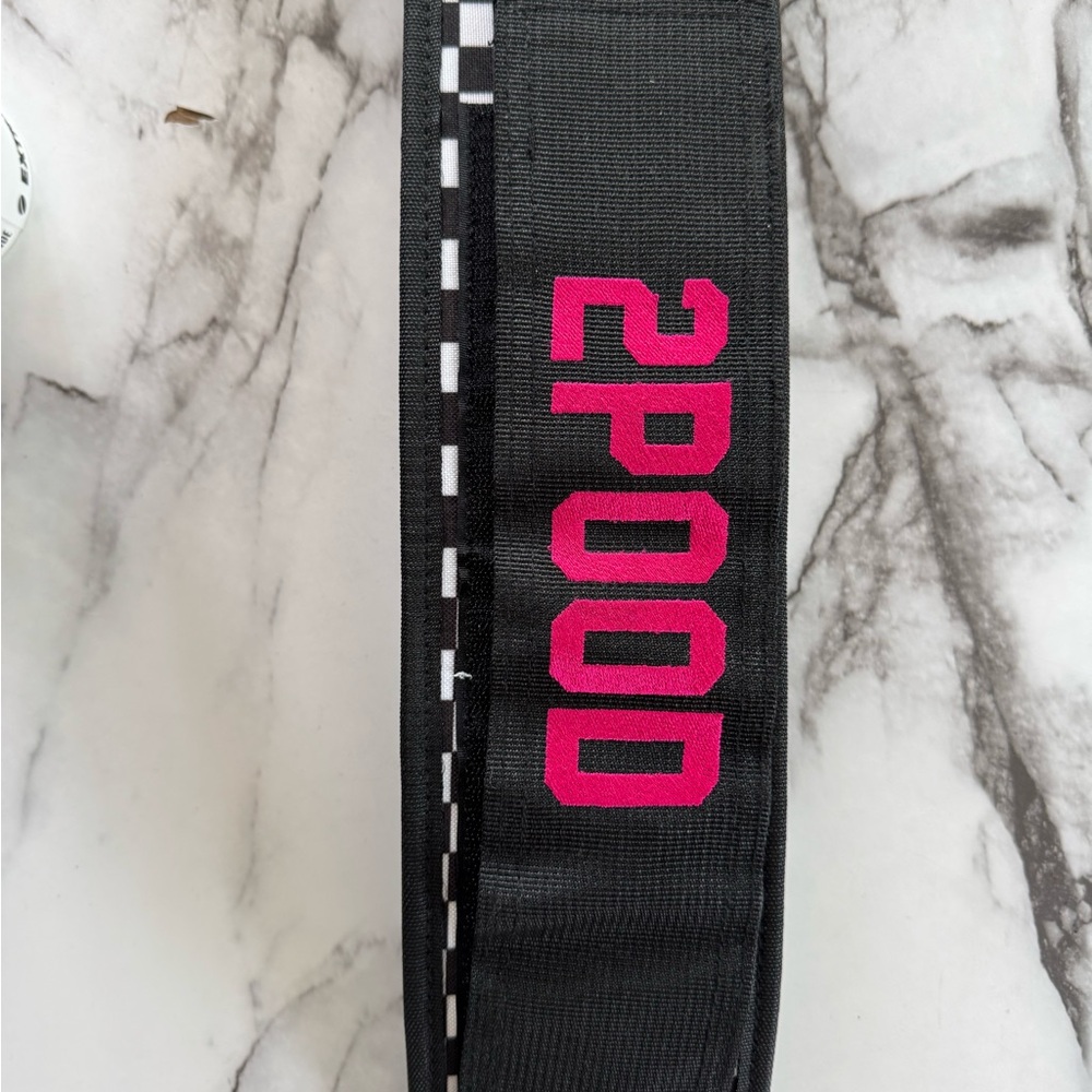 Black and Pink 2POOD Weightlifting Belt